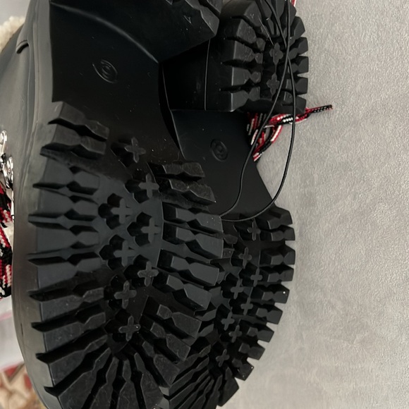 NWT Target Shearling Booties - Picture 3 of 3